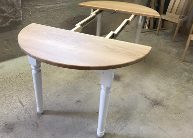 Table-allonges CLASSIC-chic-bois-de-chene-massif-systeme